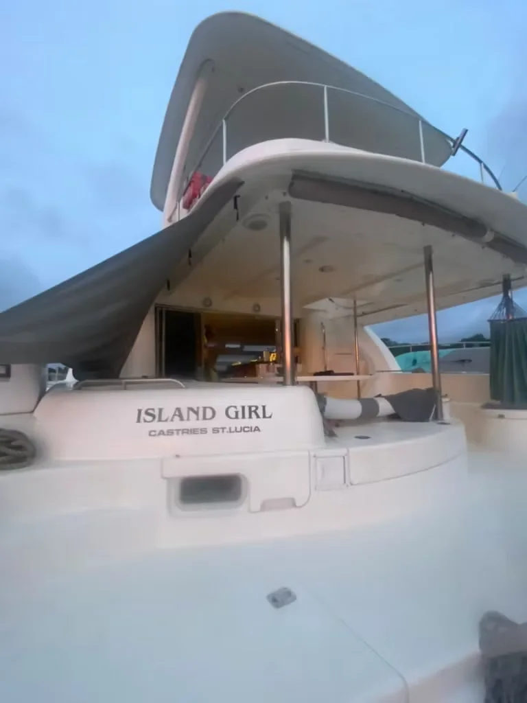 Catamaran Party Boat vs. Two Boats: Solving the Capacity Problem for Your Group